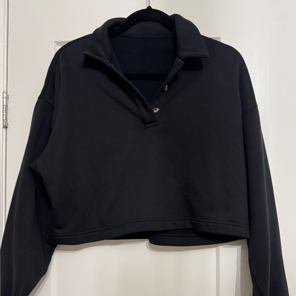 ALO YOGA Polo Club Henley Pullover Sweatshirt In Black - size Small